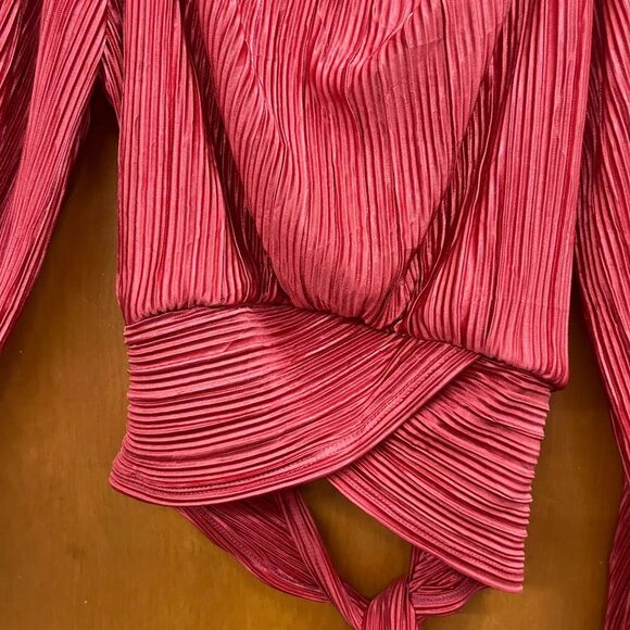 Willow and root Red Pleated long sleeve Blouse with Tie Detail - Picture 4 of 6